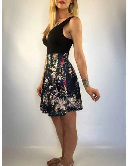 Ma petite robe noire à fleurs.