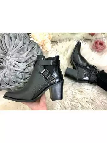 MyLookFeminin,Mes jolies bottines pointus black croco "brides" 20 € Mode Femme