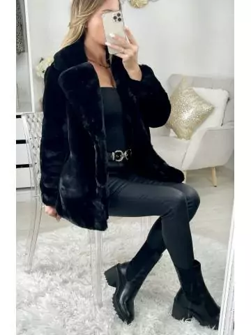 Mon manteau noir style fourrure