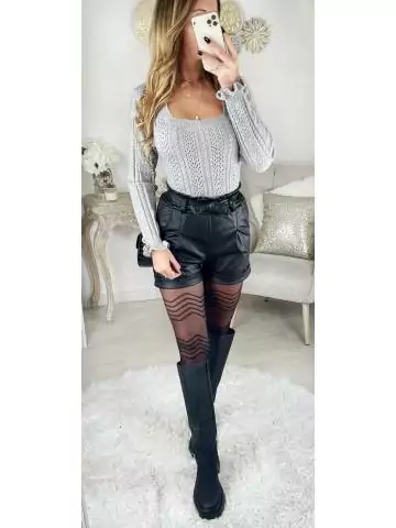 MyLookFeminin,Mon short noir style cuir "basic et sa ceinture"16 € Vêtements Mode femme fashion