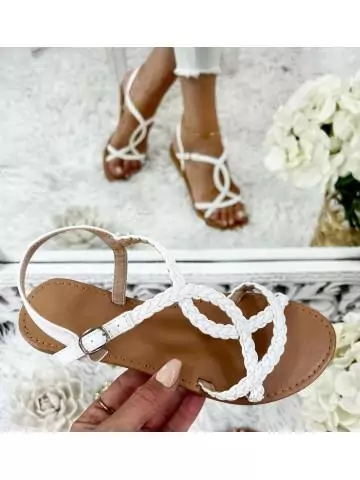 MyLookFeminin,Mes petites sandales blanches "croisées et tressées"19 € Vêtements Mode femme fashion