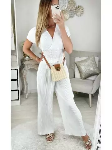 MyLookFeminin,Mon ensemble plissé top blanc smocké et pantalon blanc31 € Vêtements Mode femme fashion