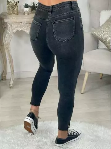 MyLookFeminin,Mon Jeans dark grey bas fendu "used"28 € Vêtements Mode femme fashion