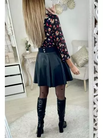 MyLookFeminin,Mon chemisier noir " Red flowers"26 € Vêtements Mode femme fashion