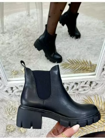 MyLookFeminin,Mes bottines Chelsea crantées black basic,prêt à porter mode femme