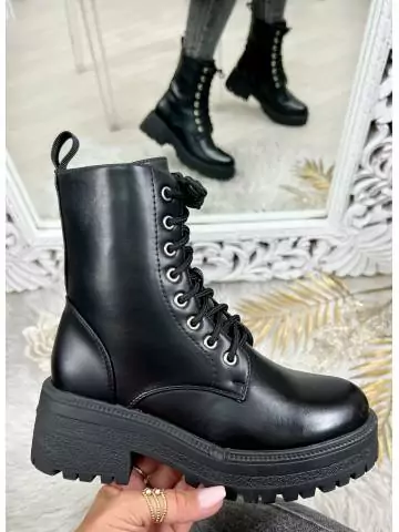 MyLookFeminin,boots noires à lacets,prêt à porter mode femme
