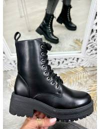 boots noires à lacets